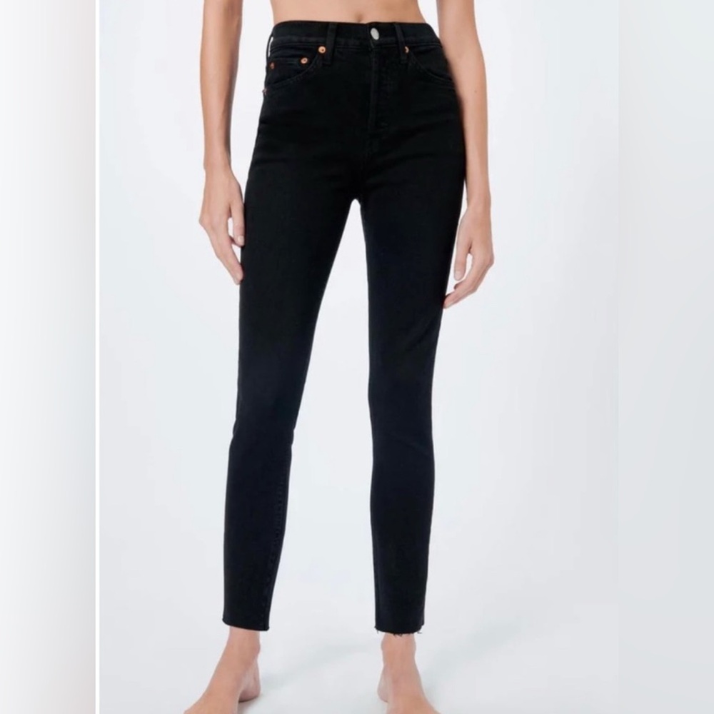 RE/DONE Originals Comfort Stretch High Rise Ankle Crop in black 99